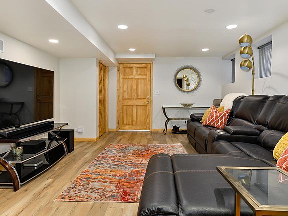4th image of 338 S Oak Park Ave #G