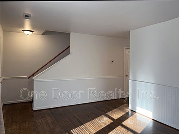 5th image of 285 Merrimac Trl APT 4