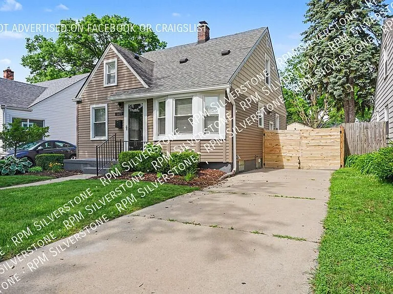 1403 N Altadena Ave — Photo 3