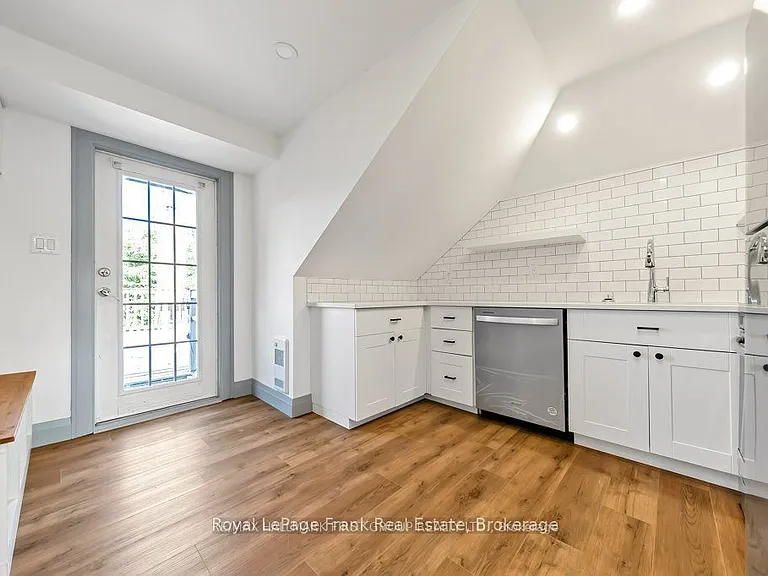 622 Simcoe St N #3 — Photo 3