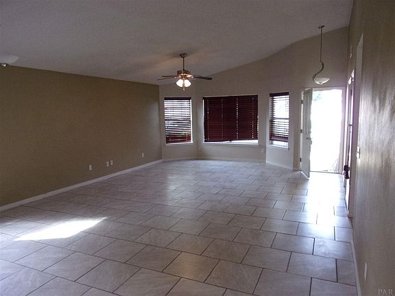 2nd image of 500 Desert Oak Dr