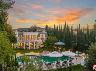 18875 Pasadero Dr, Tarzana, CA 91356