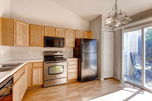 5th image of 1728 Eagle St APT D
