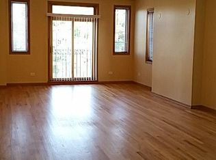 5904 S Calumet Ave APT 3, Chicago, IL 60637