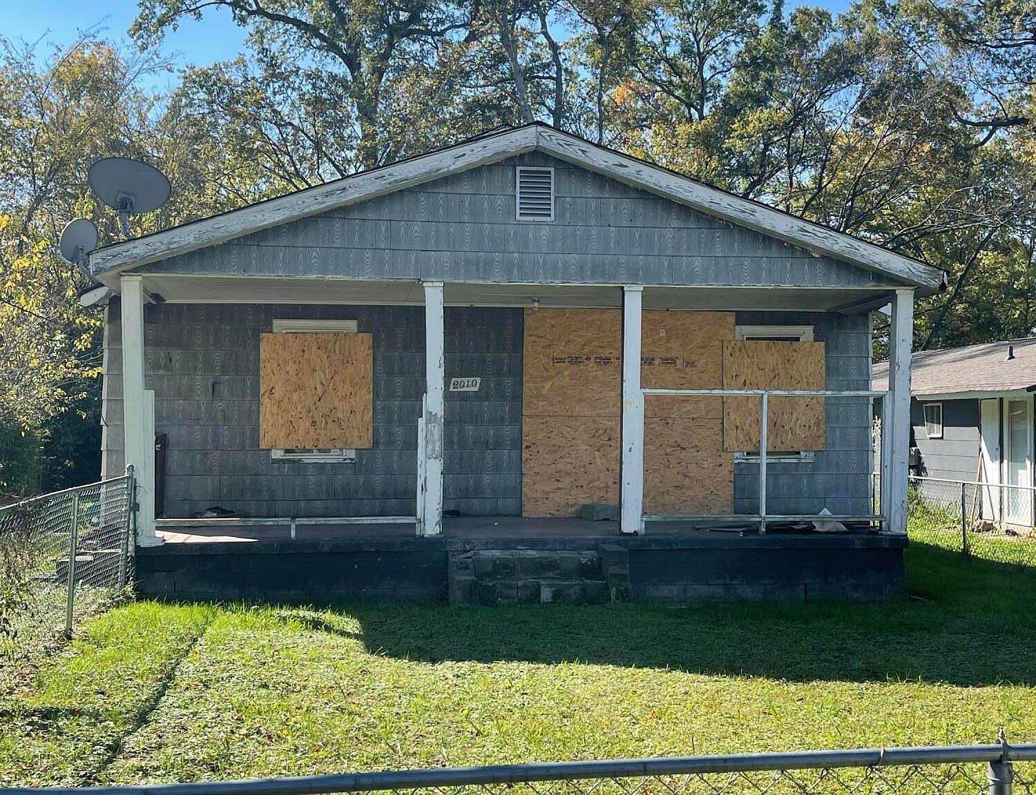 2010 Appling St, Chattanooga, TN 37406 Zillow