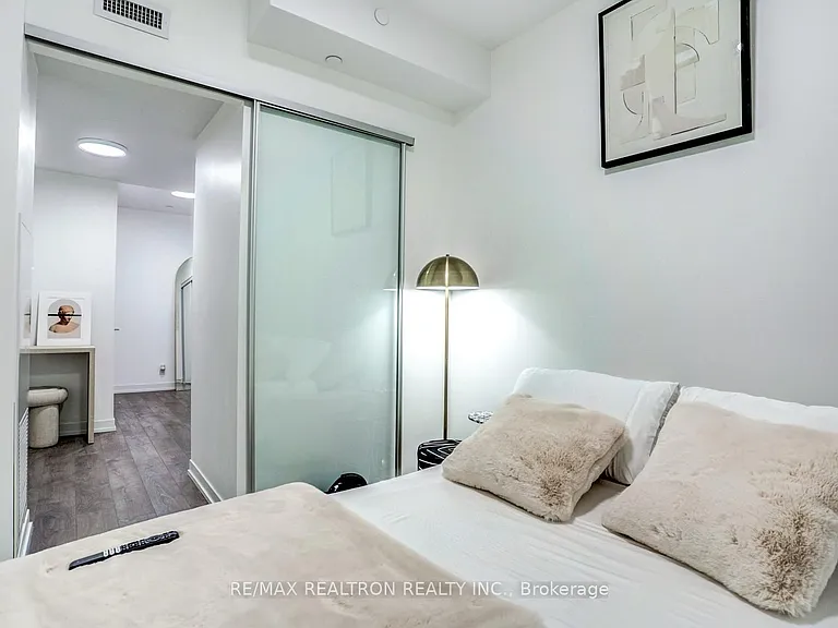 270 Dufferin St #Penthouse 17 — Photo 21