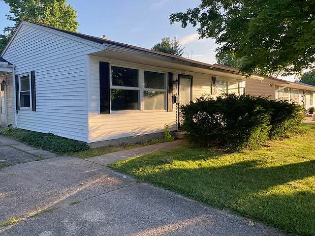 3214 Rexford Dr — Photo 4