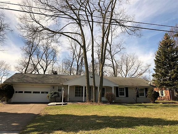 2nd image of 3736 N Karwood Dr