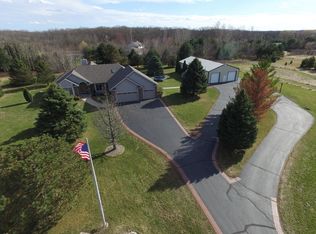 4725 Gunderson Rd, Waterford, WI 53185