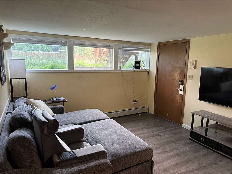 2310 Eagle St #2 — Photo 9