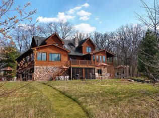 W350S7895 Prairie Farms Ct, Eagle, WI 53119