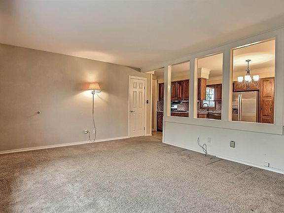 5th image of 9310 Saric Dr