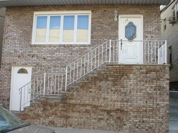 158 W 20th St, Bayonne, NJ 07002