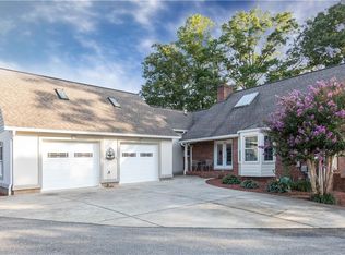 1596 Meadowbrook Dr, King, NC 27050