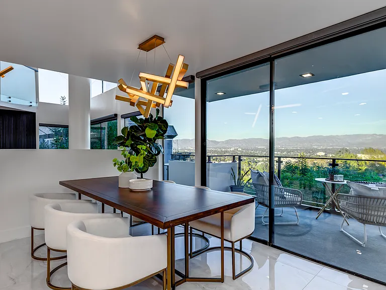 15125 Rayneta Dr — Photo 4