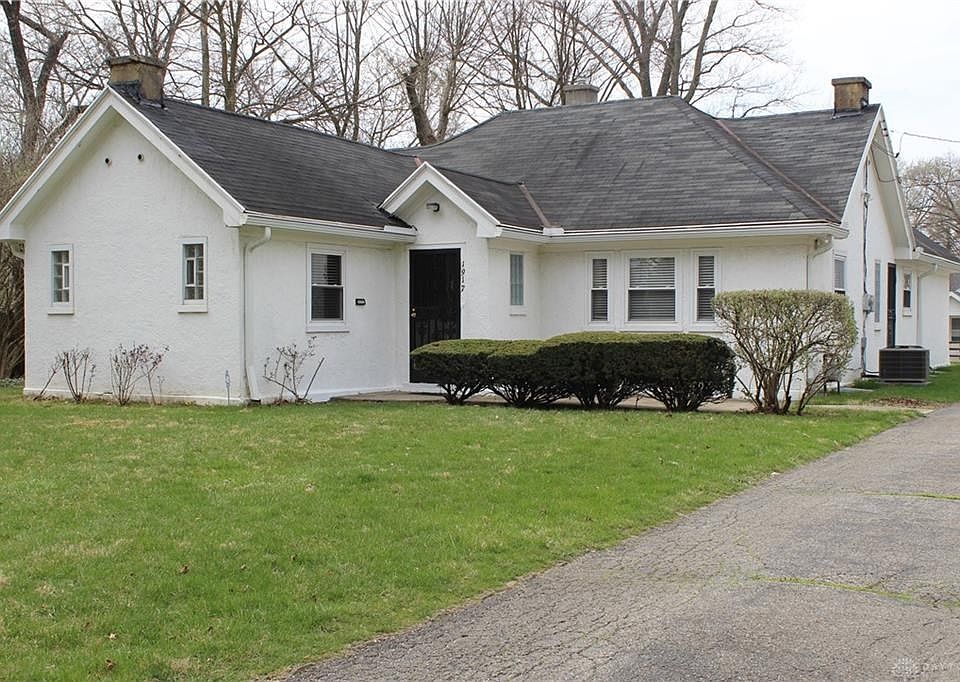 1st image of 1917 Parkhill Dr
