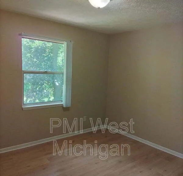 4258 Bond Ave #4 — Photo 7