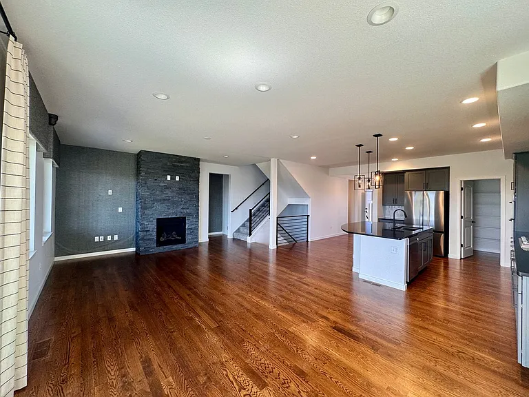 8275 Nat Love Dr — Photo 14
