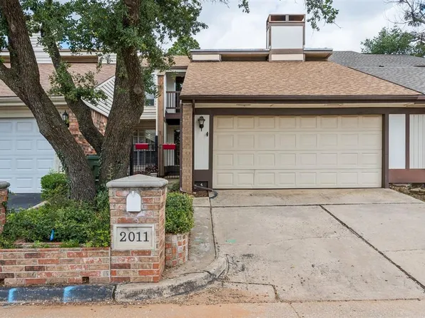 2011 Three Stars Rd, Edmond, OK 73034