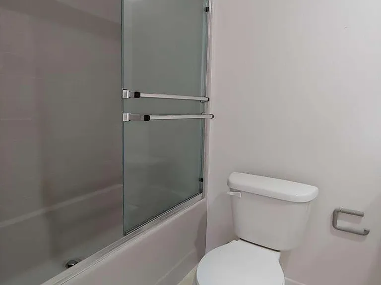 2nd level bathroom