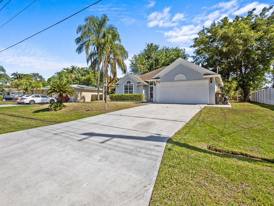 1st image of 242 SW Voltair Terrace