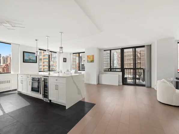 300 East 54th Street image 1 of 18