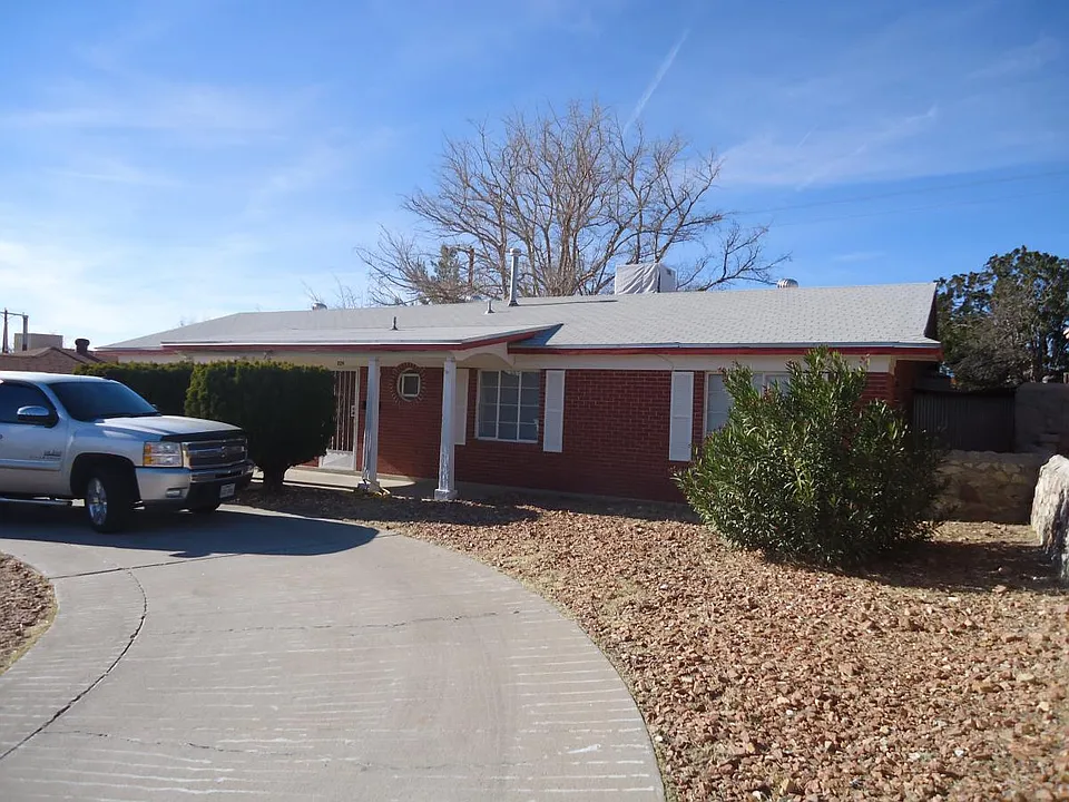 229 Thunderbird Dr