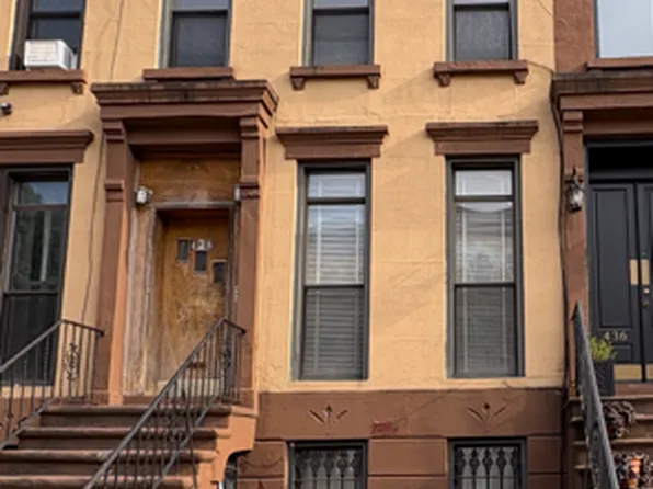 438 Jefferson Avenue image 1 of 10