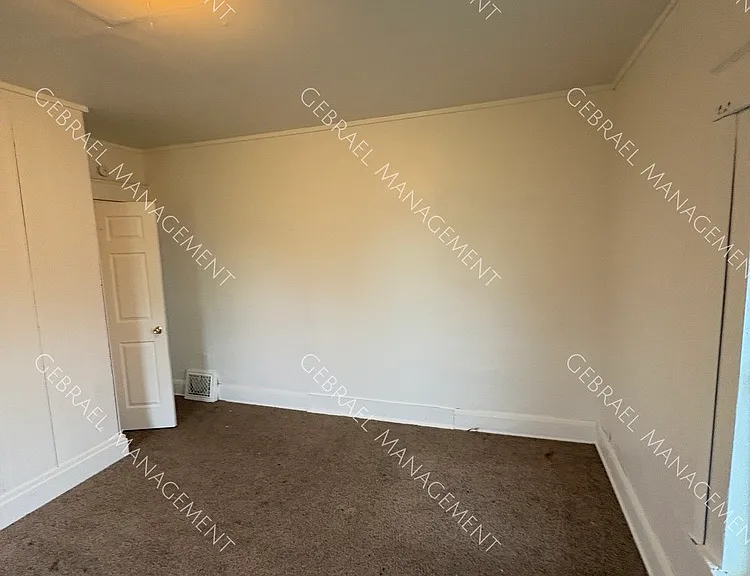 1303 Root St #1 — Photo 6