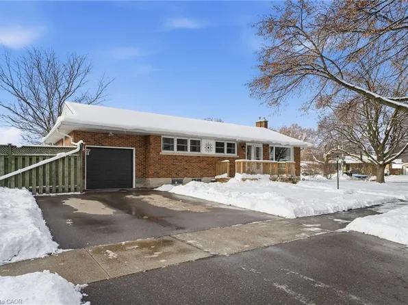 11 Kensington Ave, Kitchener, ON N2B 1J5