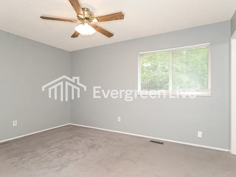 1333 Nutmeg Dr — Photo 7