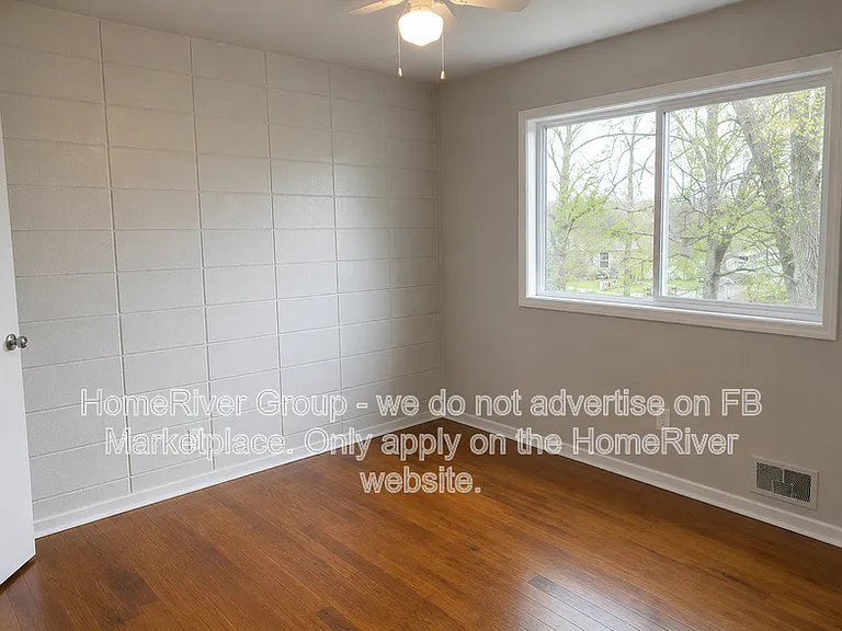 1415 N Main St — Photo 9