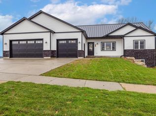 403 Eastridge Dr, Reedsburg, WI 53959