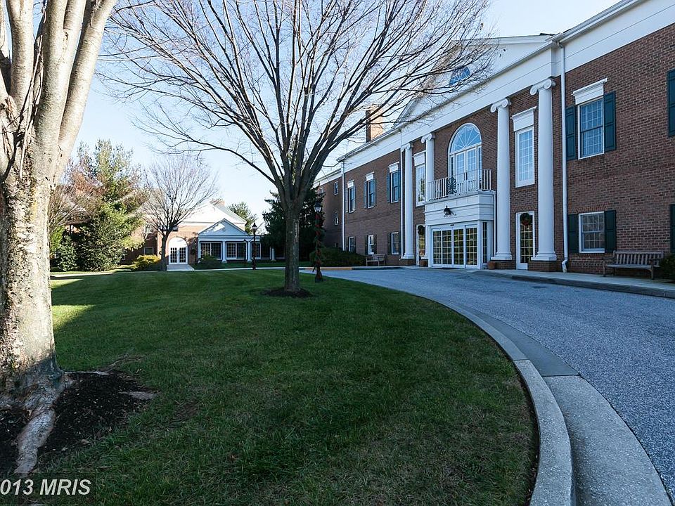 1st image of 208 Brightwood Club Dr #208