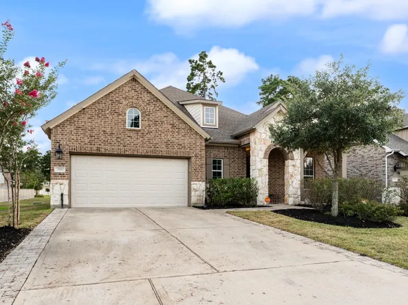359 Skyline Ridge Dr, Willis, TX 77318