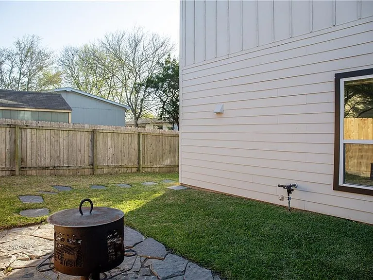 3415 Dalton St #B — Photo 31