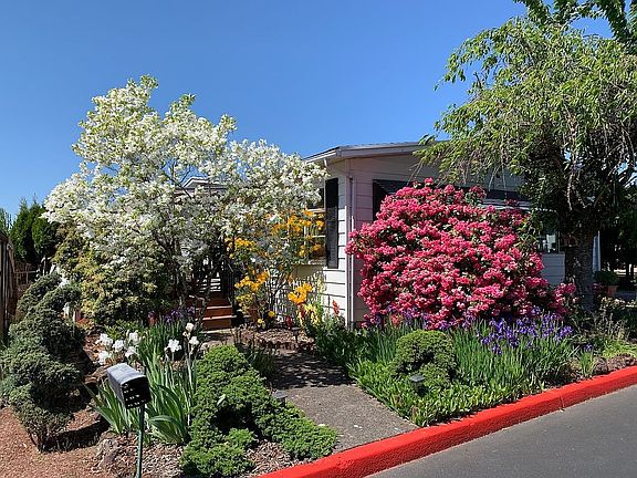 4th image of 100 SW 195th Ave Unit 137