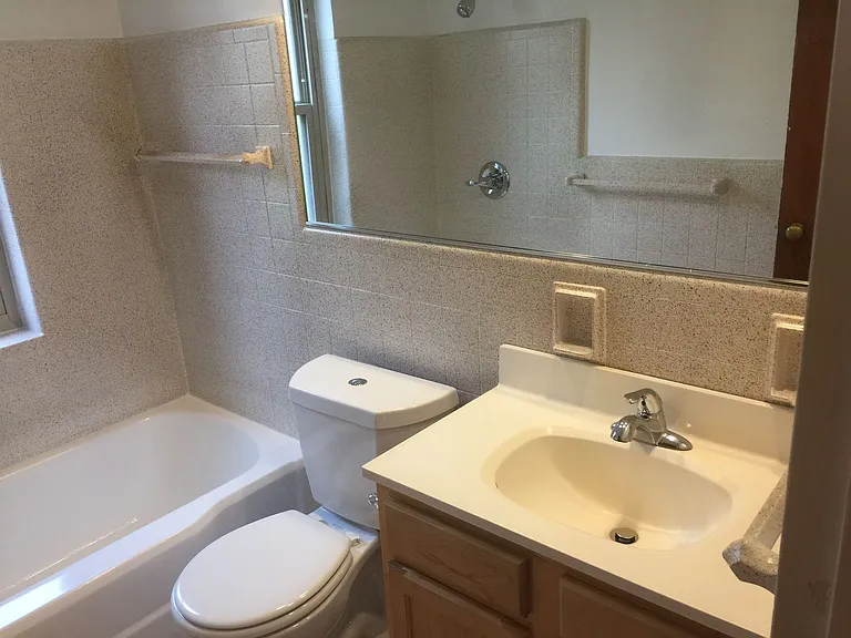 20 Shady Dr W — Photo 10