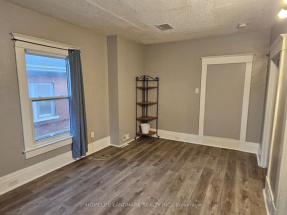 3rd image of 23 Ritson Rd S #3