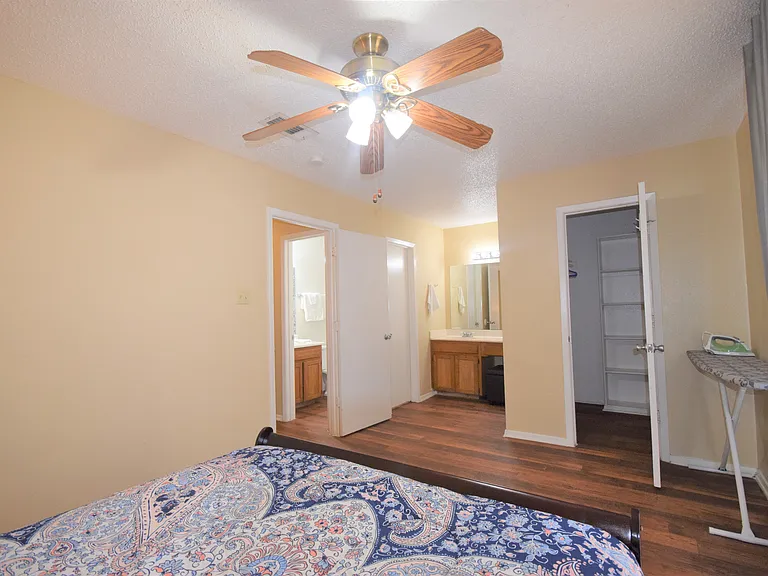 6401 Basswood Dr #C — Photo 6