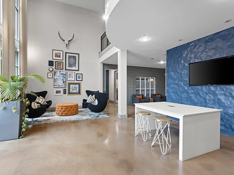Block Lofts — Photo 12