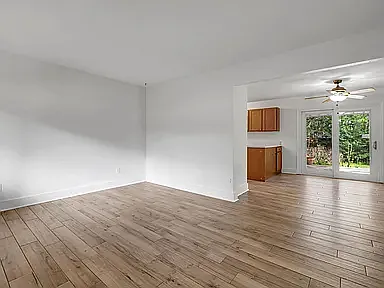 4 bed, 1300 sqft, $2,675 — Photo 2