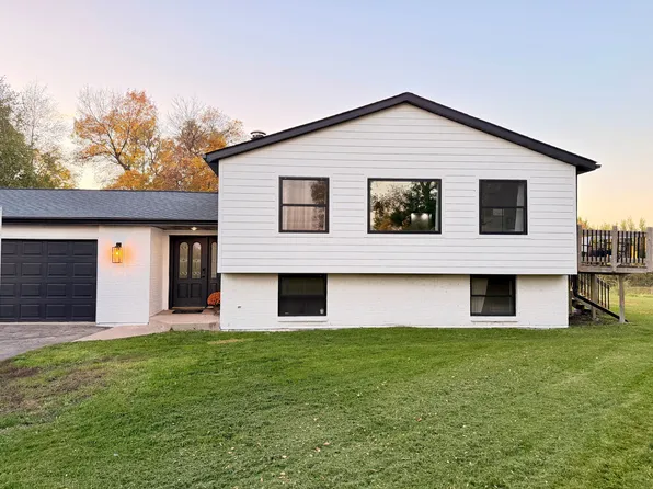 2109 Nelson Dr, Thief River Falls, MN 56701