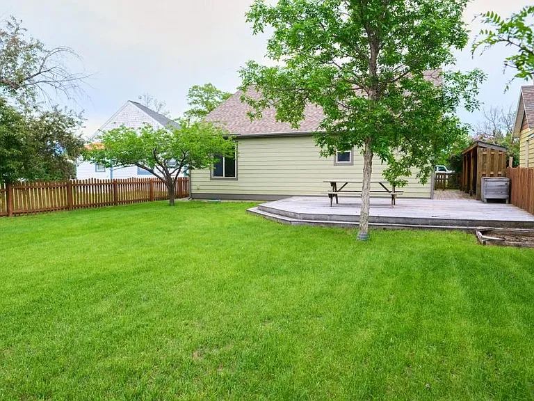 403 N Quaw Blvd — Photo 3
