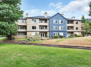 5050 SW Landing Dr APT 303, Portland, OR 97239