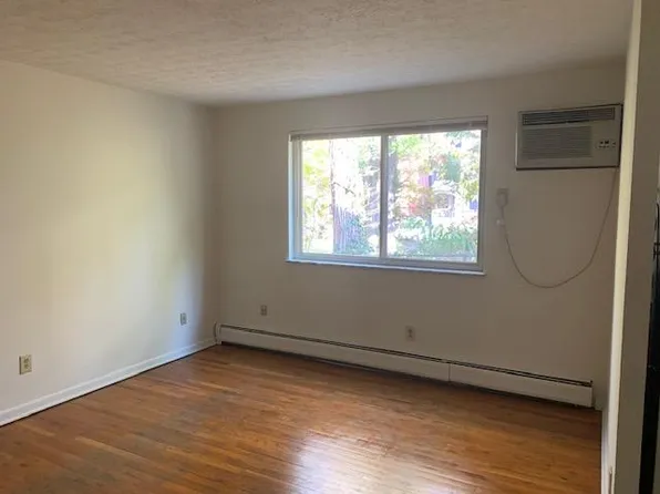 828 Oak St #4, Cincinnati, OH 45206