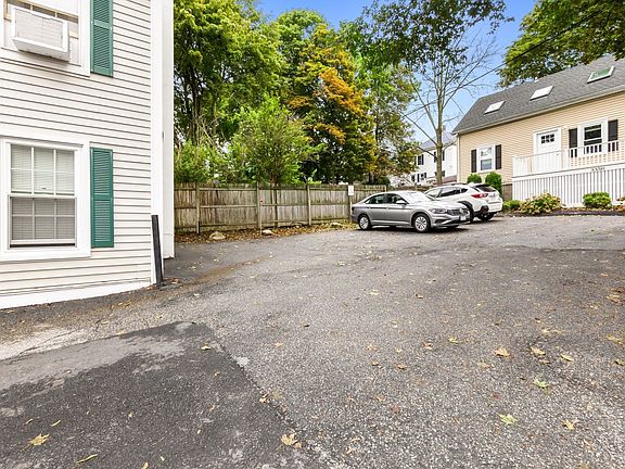 4th image of 335 Cabot St APT 1
