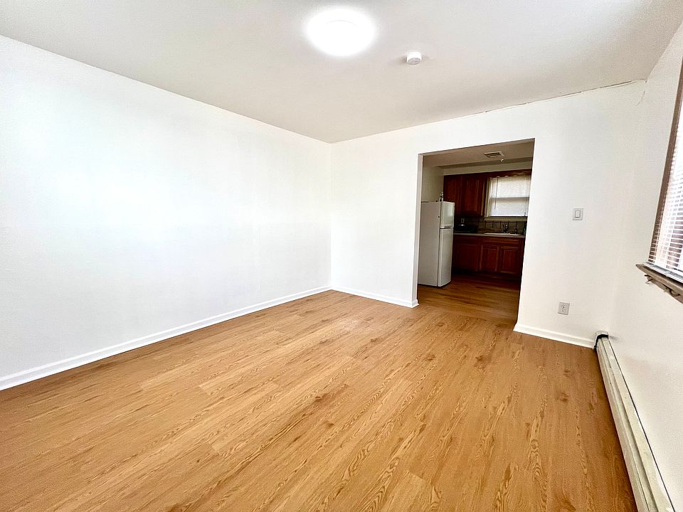 1st image of 293 Rose Ave Floor 1