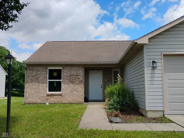 9714 Treyburn Lakes Dr, Indianapolis, IN 46239