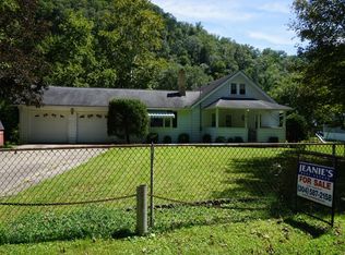 1056 Main St, Clay, WV 25043